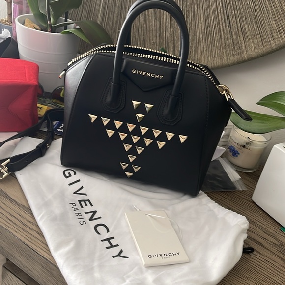 Givenchy Antigona mini  in very good condition - Picture 10 of 12